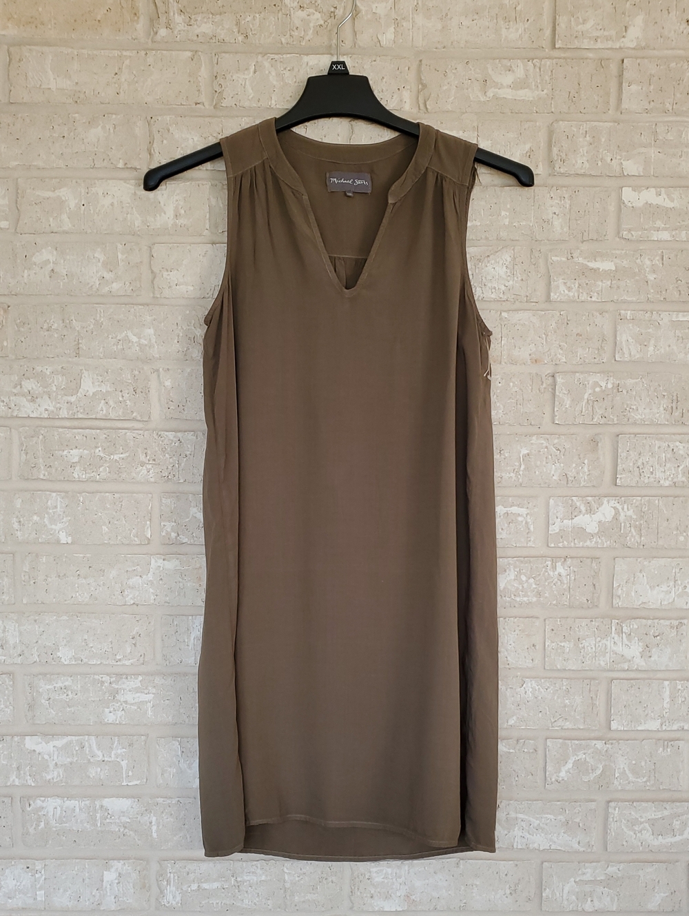 MICHAEL STARS Sleeveless Split V-Neck Shift Dress, Size XSmall, NWOT